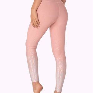 Beyond Yoga Tinted Rose Holographic speckle.size S